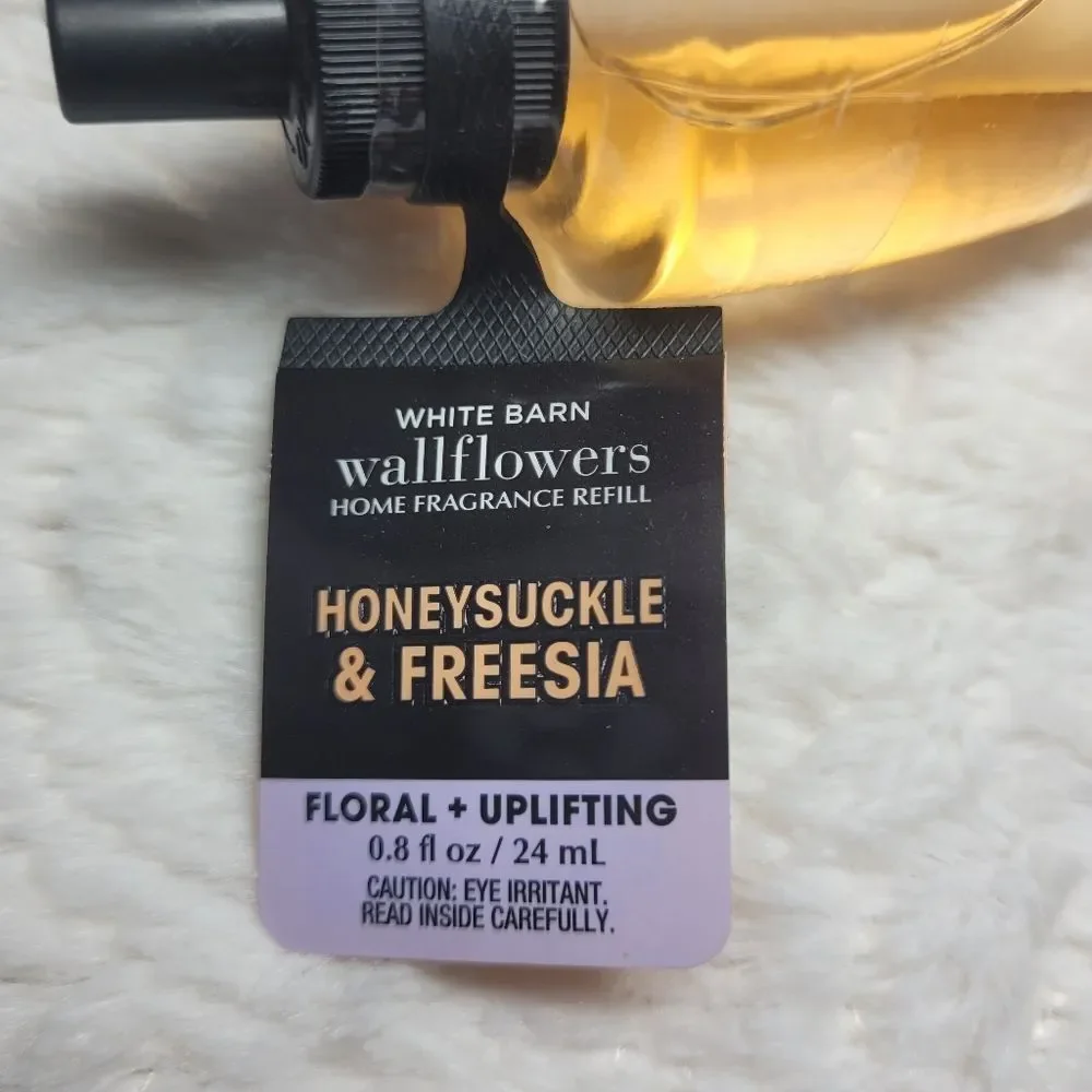 BBW White Barn Honeysuckle Freesia Wallflower Refill Bulb Floral Uplift New OOS